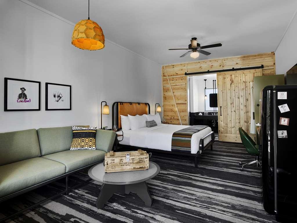 Cavalry Court, By Valencia Hotel Collection College Station Zimmer foto
