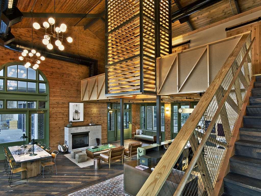 Cavalry Court, By Valencia Hotel Collection College Station Interior foto