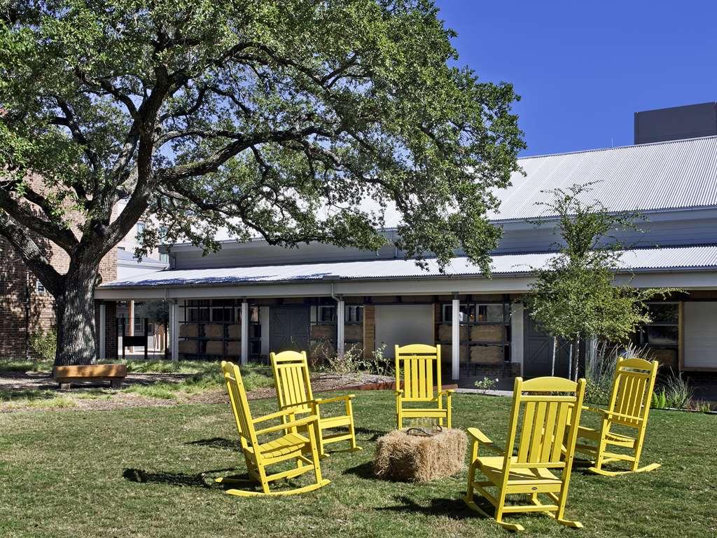 Cavalry Court, By Valencia Hotel Collection College Station Einrichtungen foto