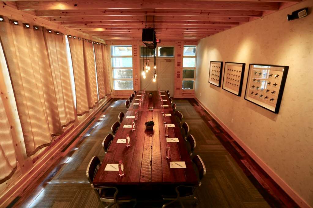 Cavalry Court, By Valencia Hotel Collection College Station Einrichtungen foto